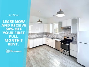 Building Photo - 905 Pine St