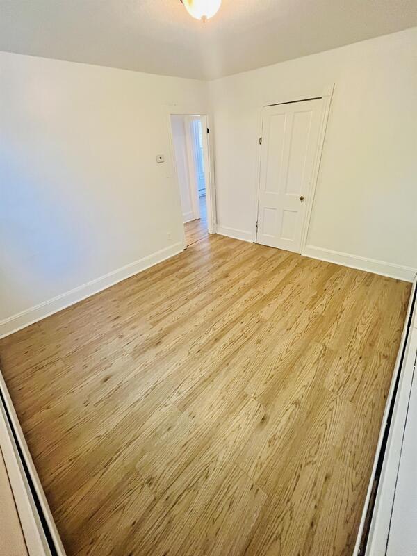Building Photo - 1208 Bushkill St