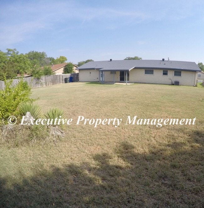 Building Photo - 908 Deorsam Dr