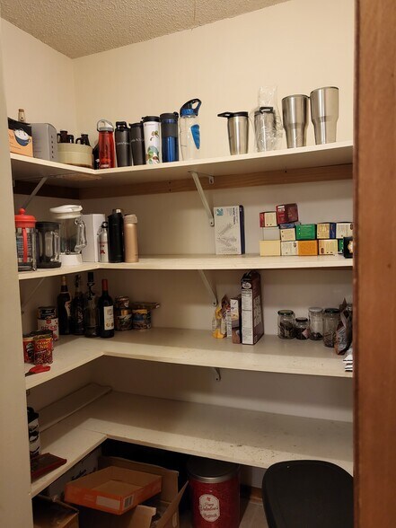 Walk in pantry - 433 S 7th St