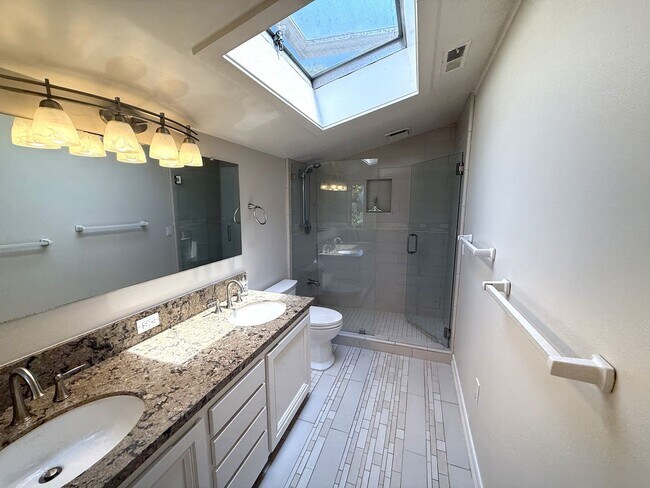 Building Photo - FOUR BEDROOM HOME IN THE GREENBRAE HILLS W...