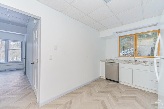 Building Photo - 105 McNamee Rd