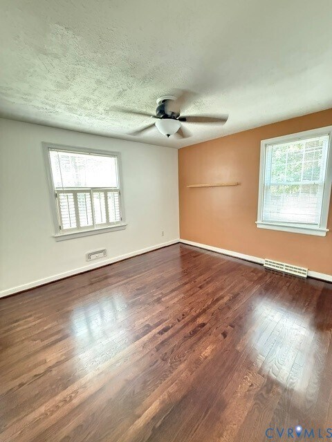 Building Photo - 1300 Maywood Rd