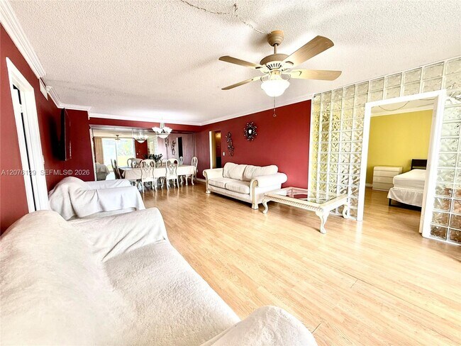 Building Photo - 1833 S Ocean Dr