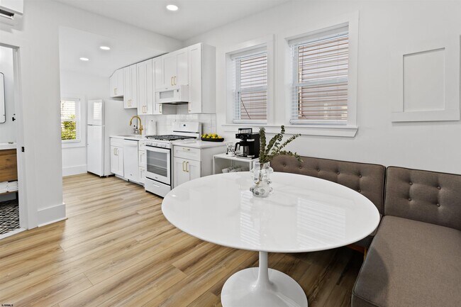 Building Photo - 1 S Delancy Pl