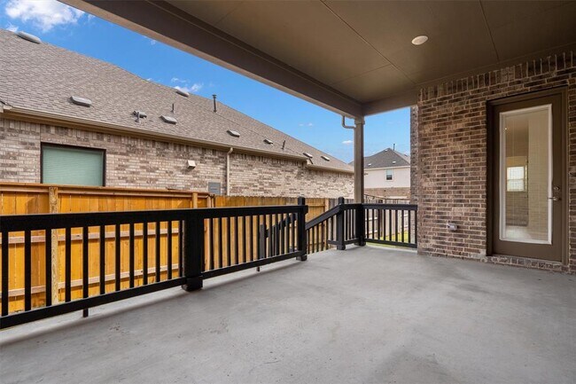 Building Photo - 2832 Stone Branch Dr