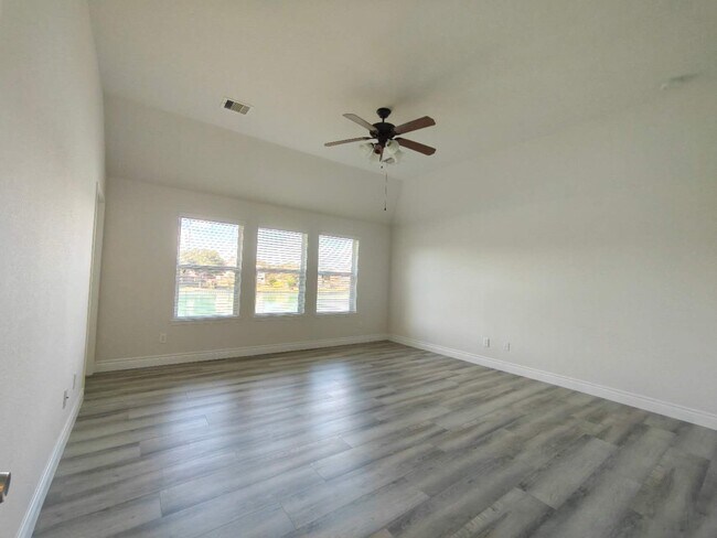 Building Photo - 2306 Waterford Park St