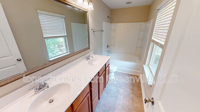 Building Photo - 313 Rivers Edge Cir