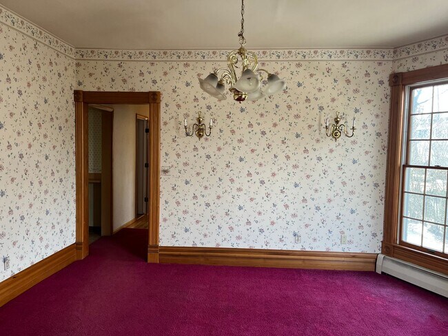 Building Photo - 940 Woodlawn St