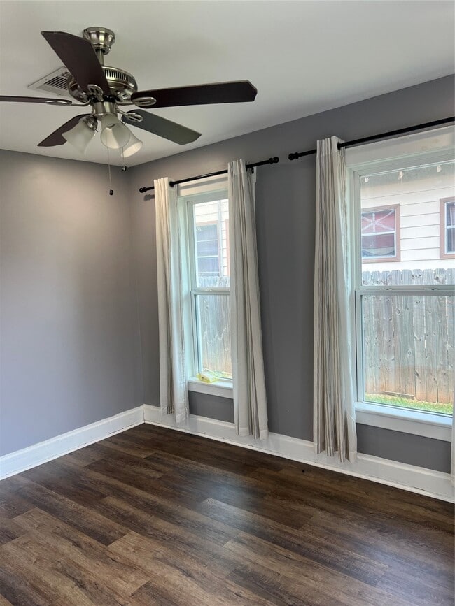 Building Photo - 6808 Avenue K