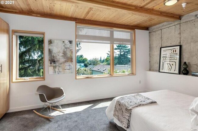 Building Photo - Urban Retreat in the Heart of Mississippi w/ Reserved Parking – 2bd/1.bath Upscale Condo