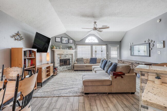 Building Photo - 506 Taskwood Dr