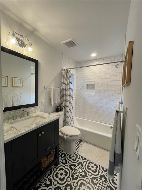 Building Photo - 1806 Haskell St