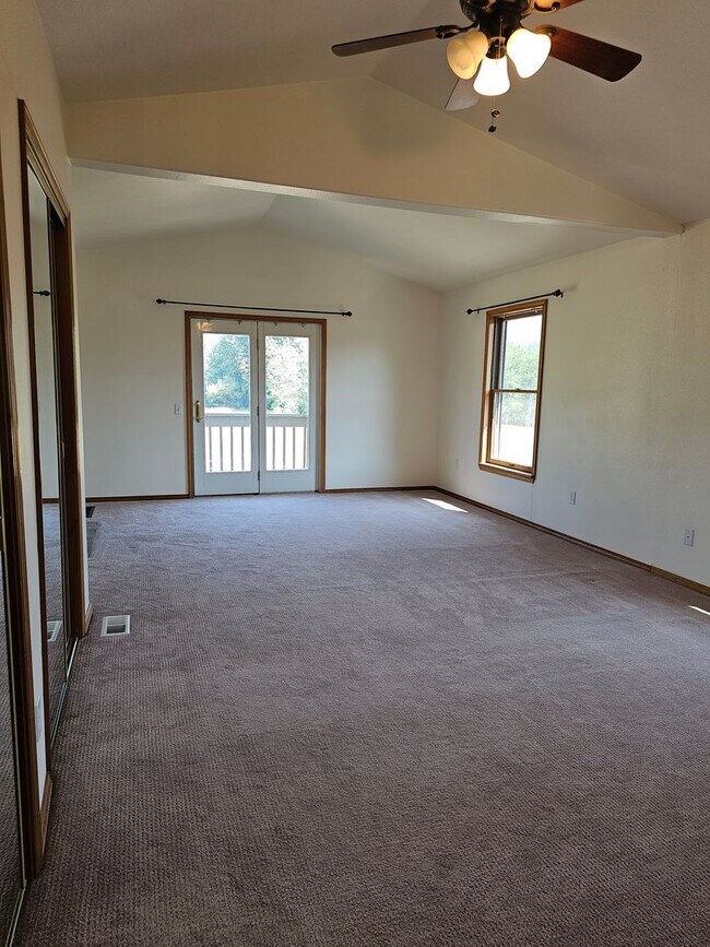 Building Photo - Incredible Hauser Lake Waterfront Home for...