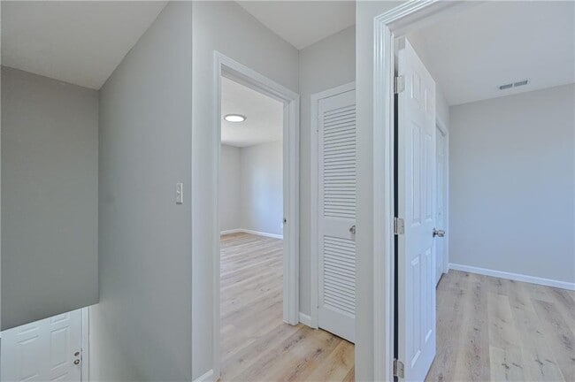 Building Photo - 955 Tilden St NW