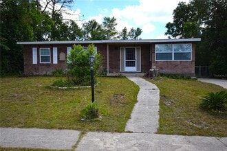 Building Photo - 1509 Daroca Dr