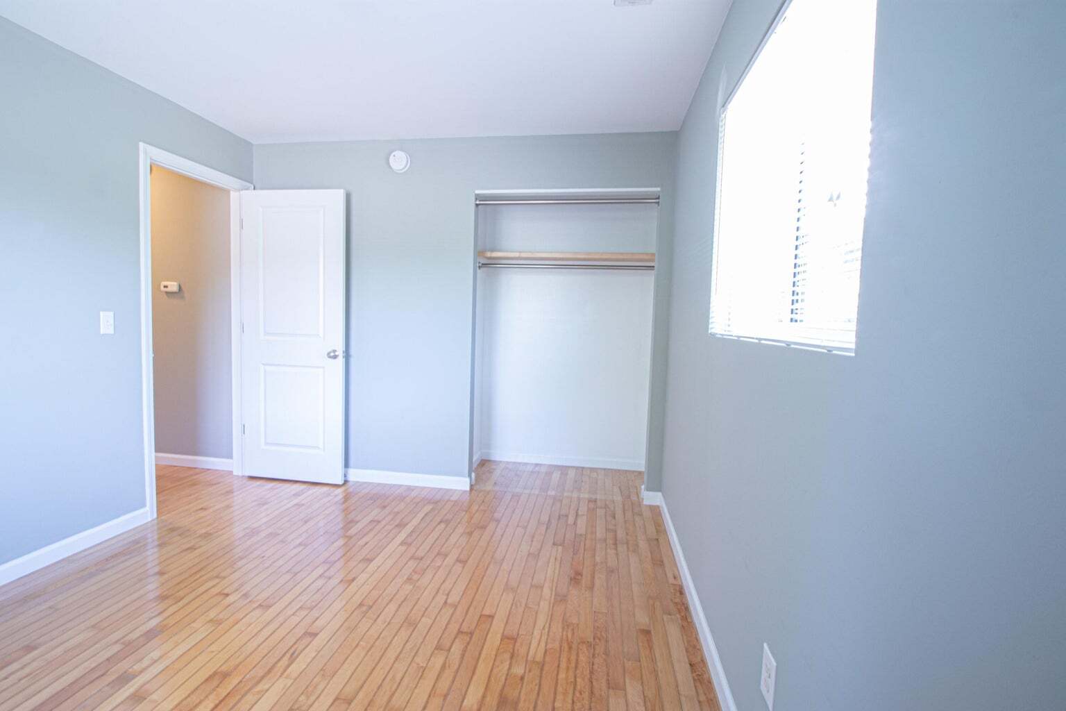 Building Photo - 835 Grand Ave NE