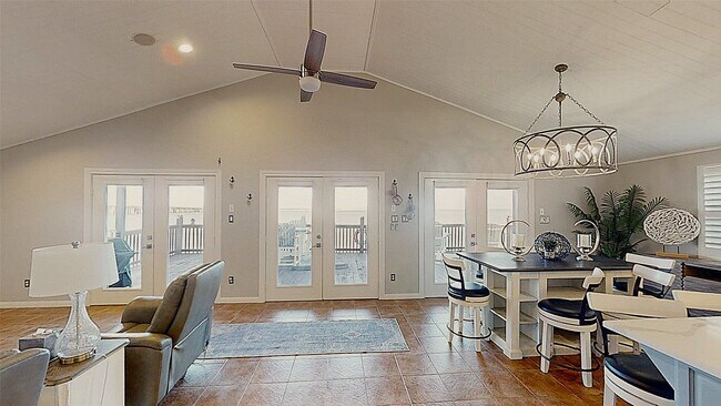 Building Photo - 13202 Gulf Beach Dr