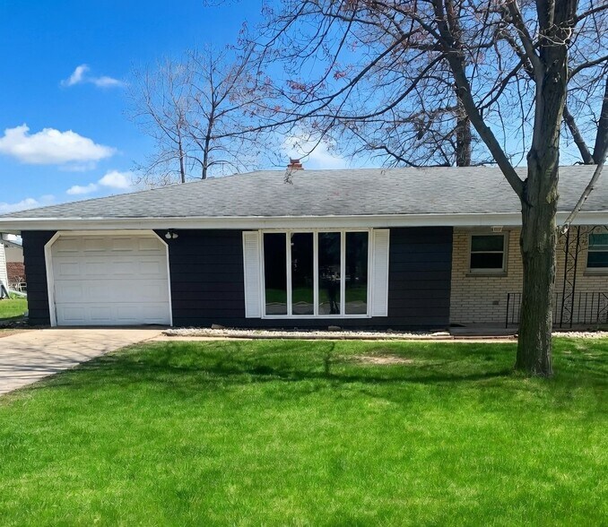 Building Photo - 1619 Beech Tree Dr