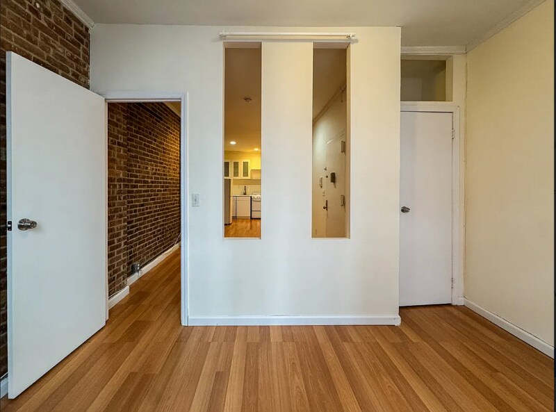 Building Photo - 71 Pineapple St