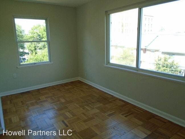Building Photo - 2521 Hackberry St