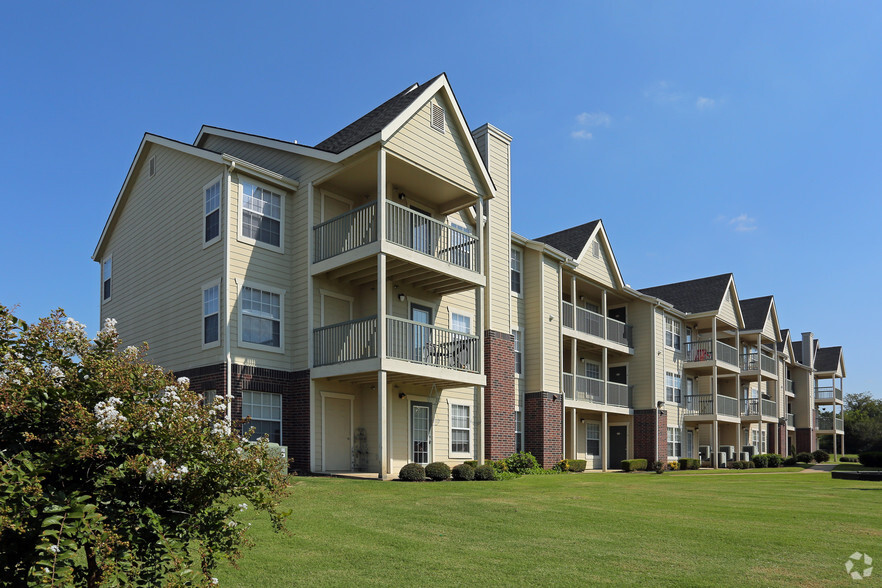 Exterior Photo - Oakmont Apartment Homes