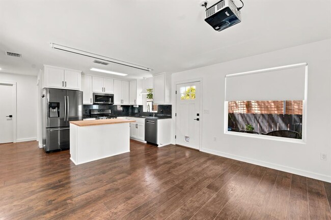 Building Photo - 5307 Prock Ln