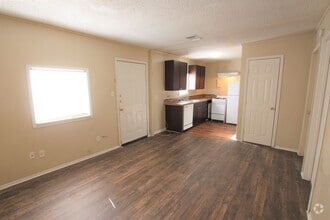 Building Photo - Coming Soon: 2 Bedroom, 1 Bath (Plus Bonus...