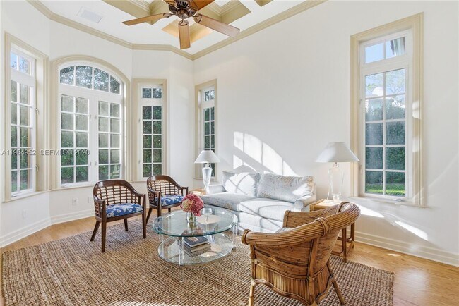 Building Photo - 12012 SE Laurel Ln