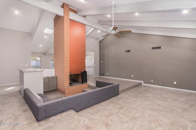 Building Photo - 10021 N 74th Pl