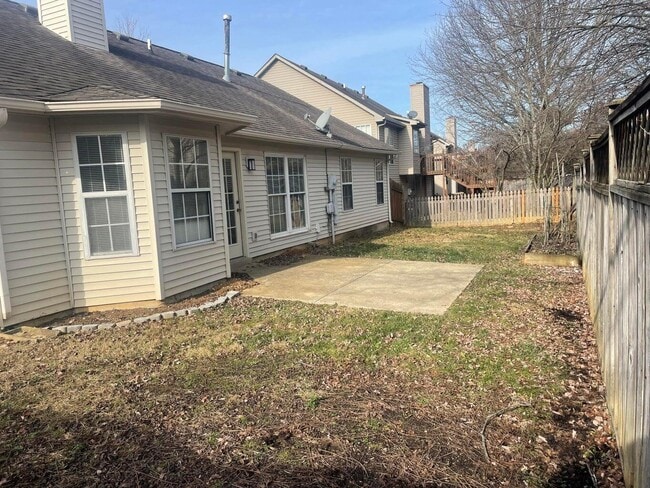 Building Photo - 821 Palomino Ln