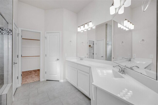 Building Photo - 9941 Comely Bnd