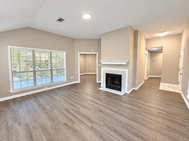 Building Photo - 6501 Sweet Gum Dr