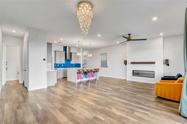 Building Photo - 318 Wind Poppy St