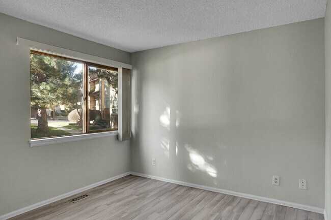 Building Photo - $1,695.00 - 2 Bedrooms, 2 Bathrooms, Apartment in Colorado Springs with Cozy Fireplace!