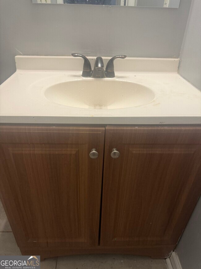 Building Photo - 5842 Wellborn Oaks Ct