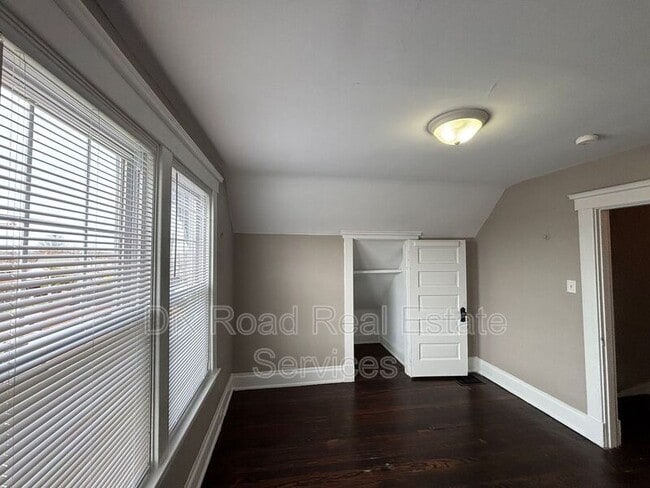 Building Photo - 5310 Carthage Ave