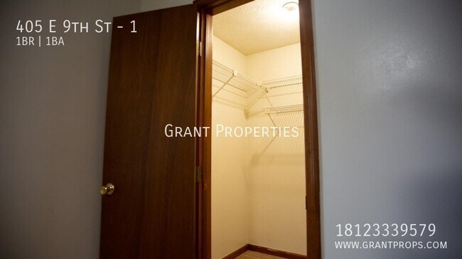 Building Photo - 405 E 9th St