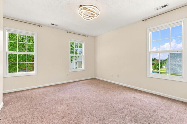 Building Photo - 4906 Yorkchester Dr
