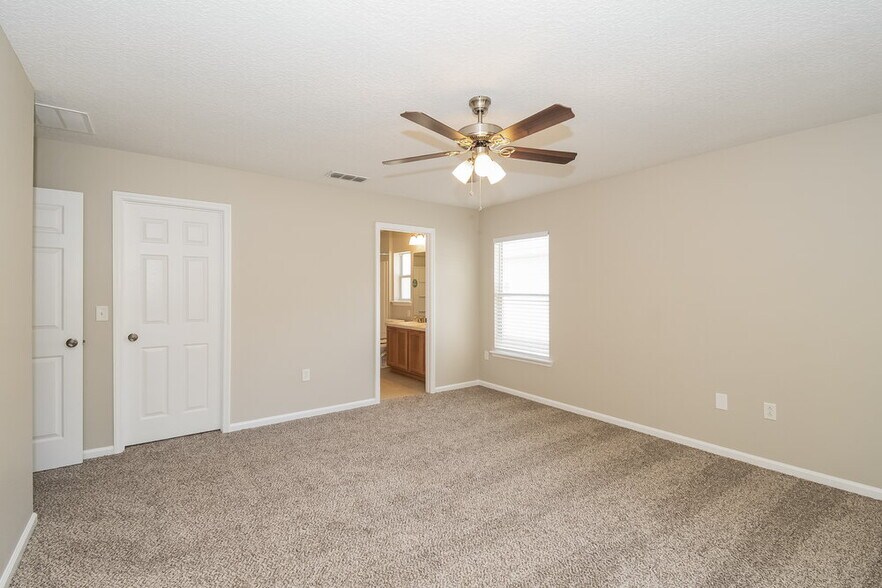 Building Photo - 3978 Cedar Bluff Ln