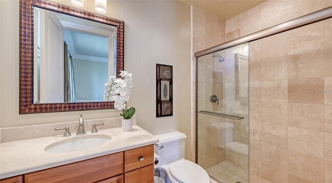 Building Photo - 464 Golden Gate Point