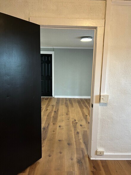 Building Photo - 3175 Culbertson Ave