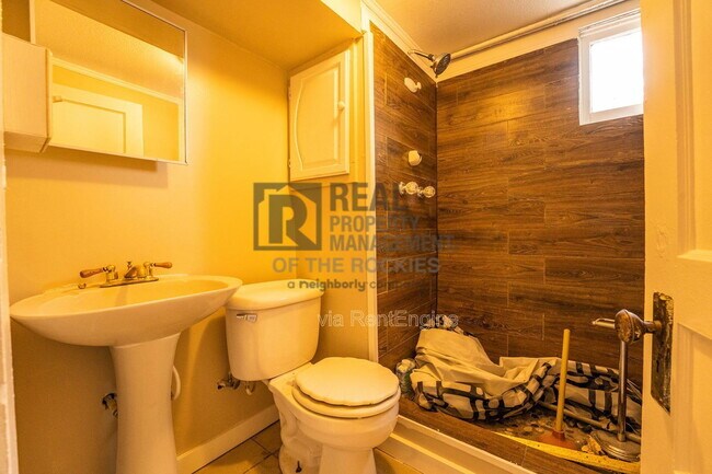 Building Photo - 1111 E Flint St