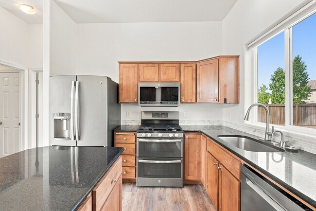Building Photo - 3389 W Pescador Dr