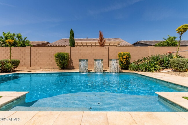 Building Photo - 9746 E Tumbleweed Ave