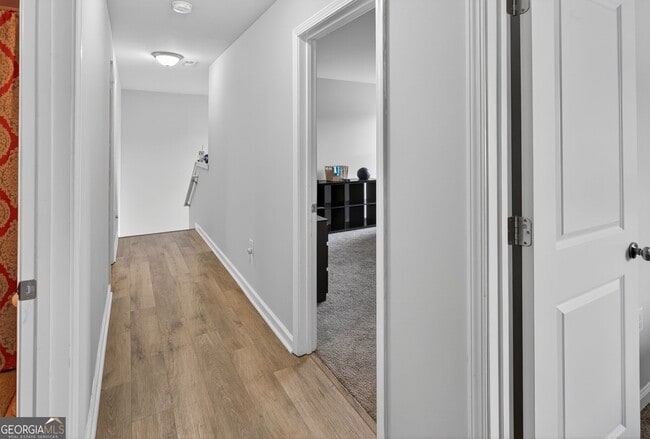 Building Photo - 3333 Cascade Parc Blvd SW