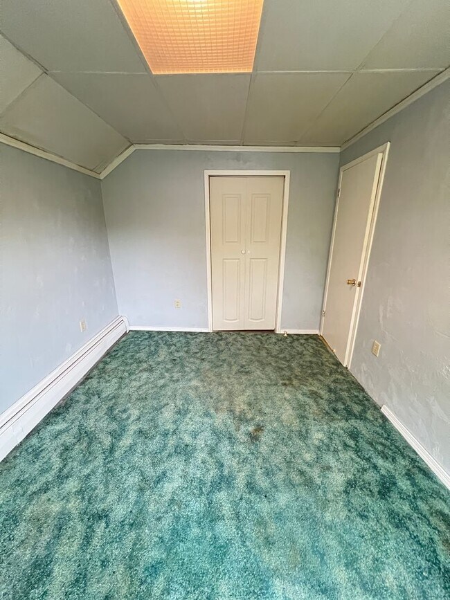 Building Photo - AVAILABLE JUNE - Large 3 Bedroom, 2 Bathroom Home in Billings Park