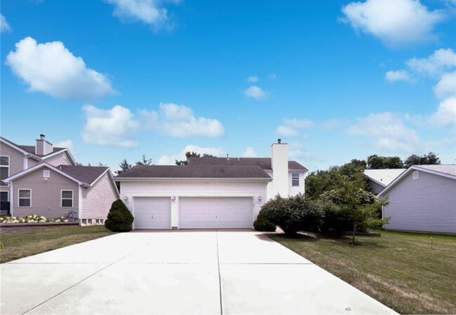 Building Photo - 756 Thunder Hill Dr