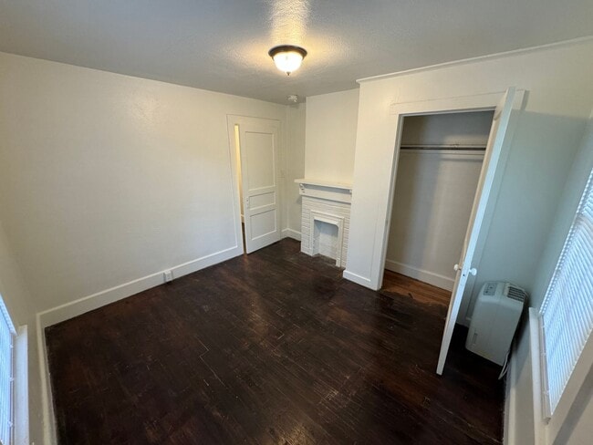 Building Photo - 2/1 House in North Rome- $895