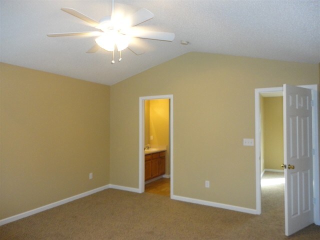 Building Photo - 15318 Ten Point Dr